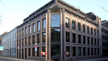 Norway's $2 Trillion Fund Looks To Cut US Treasuries And Buy More Mortgage Debt: Report