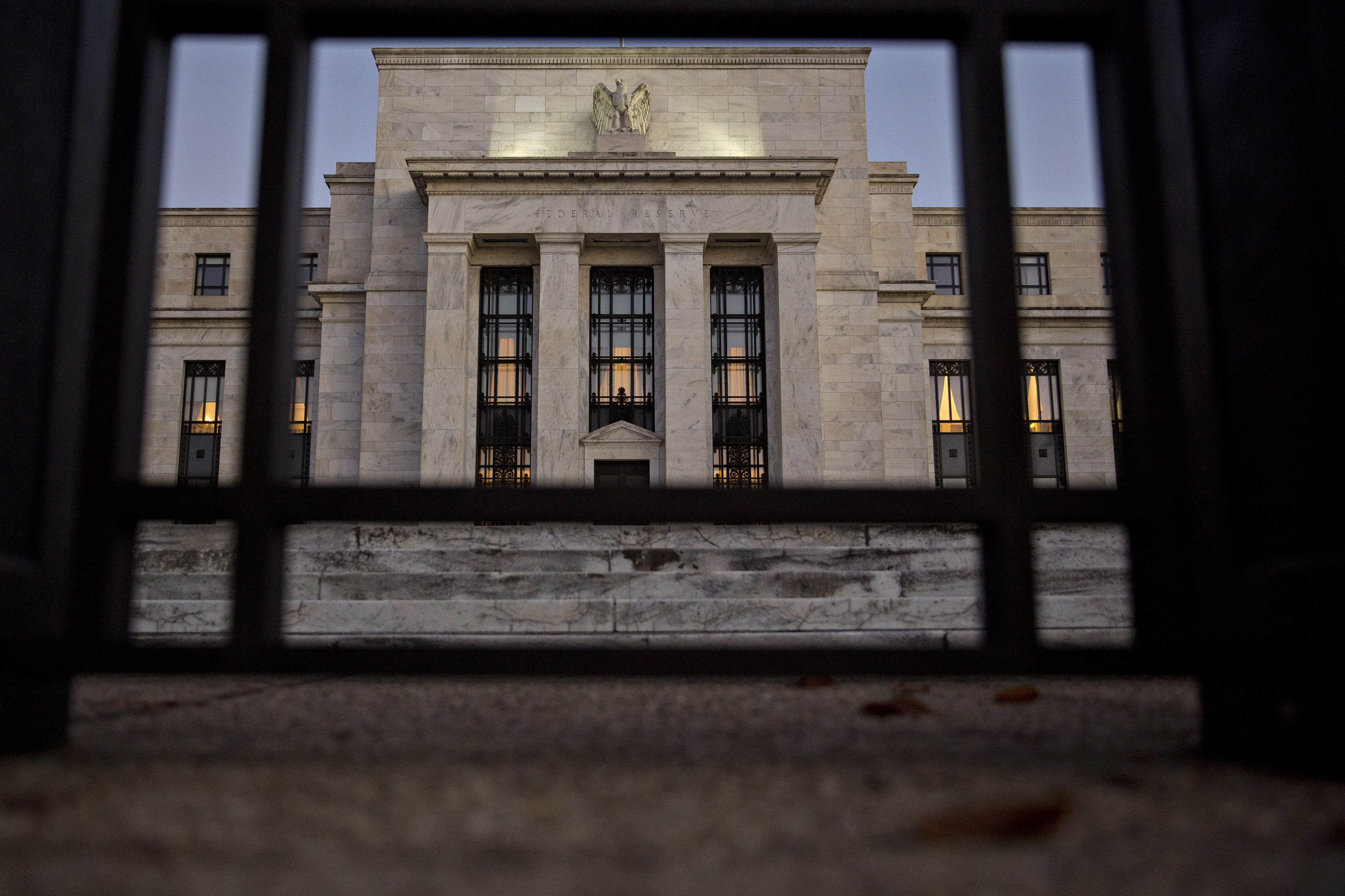 Most Fed Officials Backed Continued Gradual Rate Hikes
