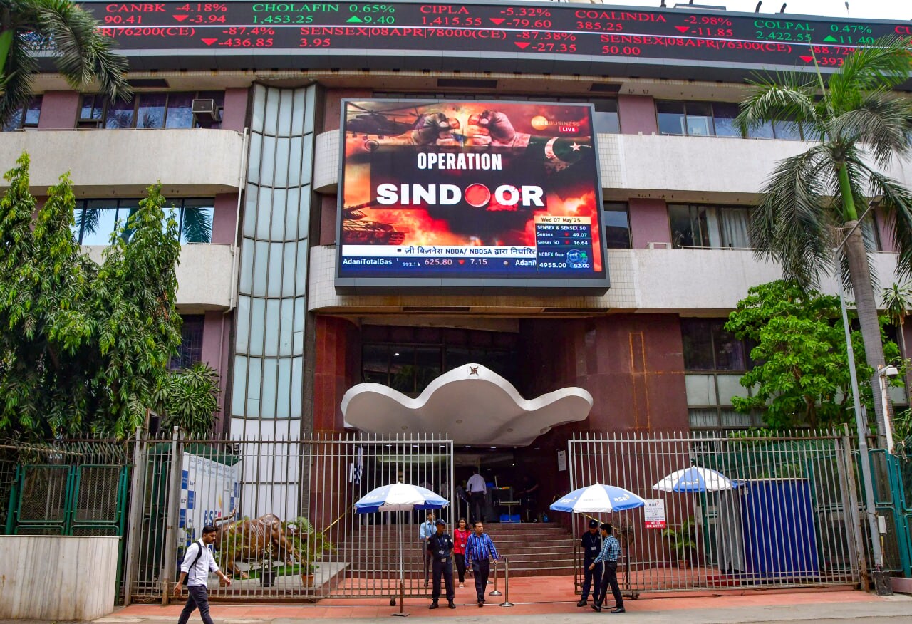 Stock Market Today: India-Pakistan Conflict Jitters Send Nifty, Sensex Tumbling Over 1%; ICICI Bank Top Loser