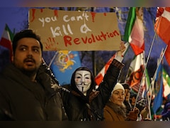 Son Of Ousted Iran Shah Urges Protesters To 'Prepare To Seize' City Centres