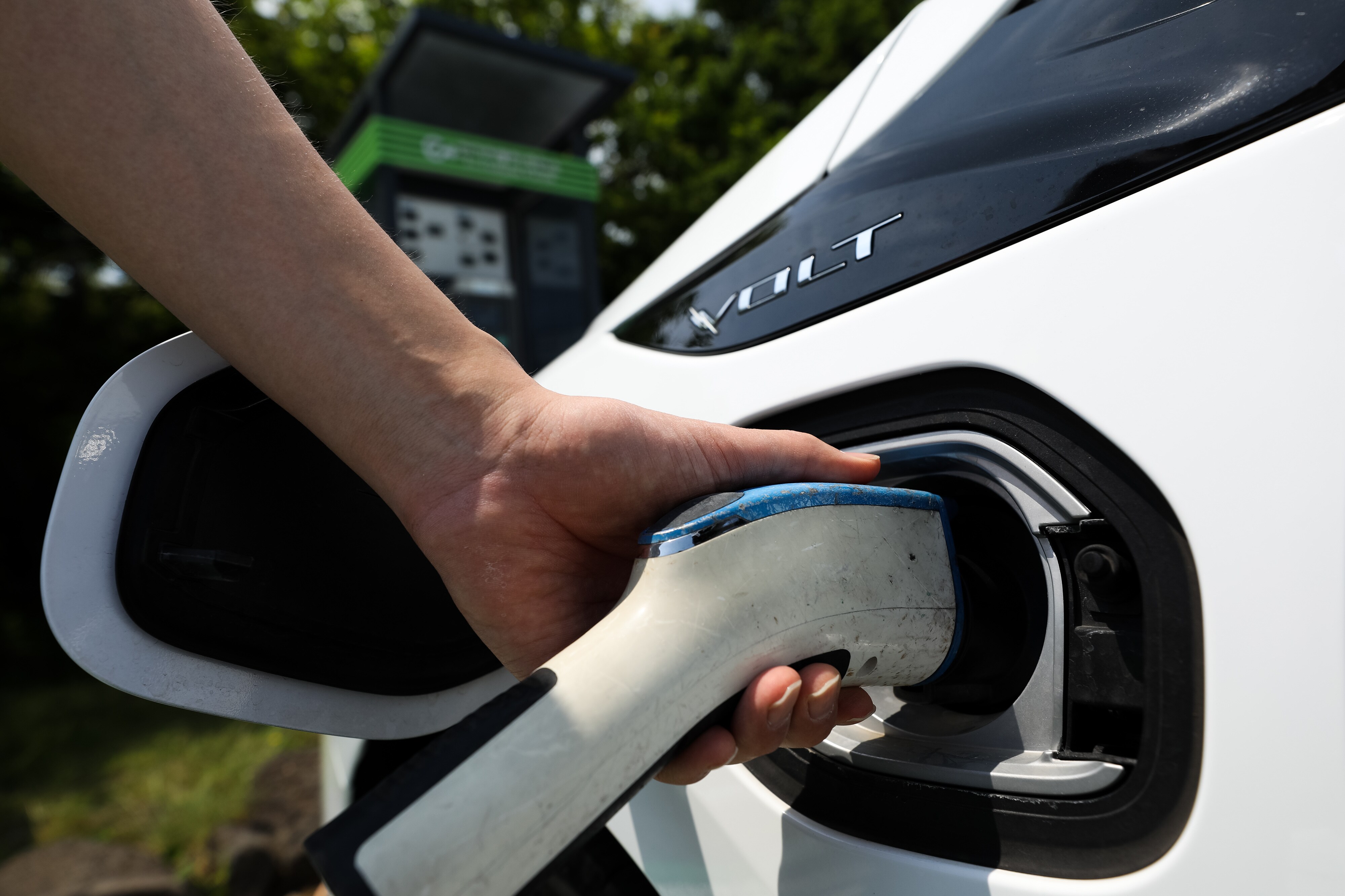 GAIL Plans To Set Up Battery Charging Stations For Electric Vehicles