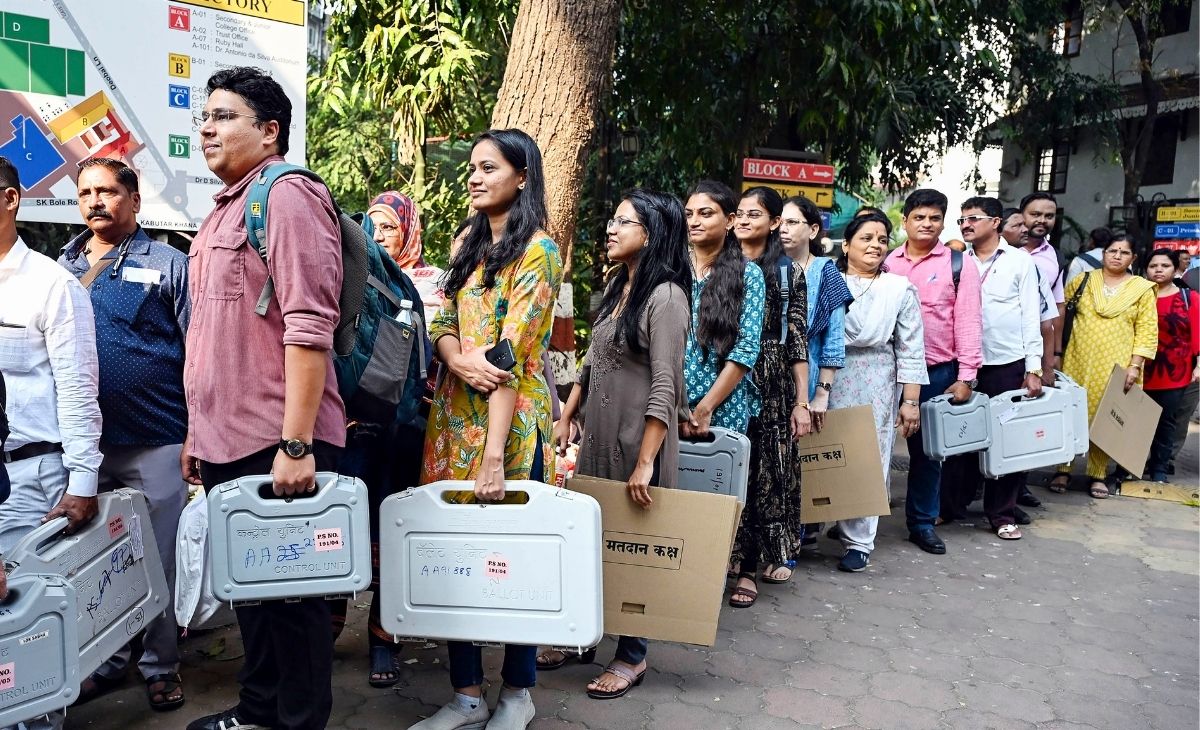 महाराष्ट्र महानगरपालिका में 'महापरीक्षा', 29 नगर निकाय में वोटिंग आज, बदले समीकरण तय करेंगे भविष्य
