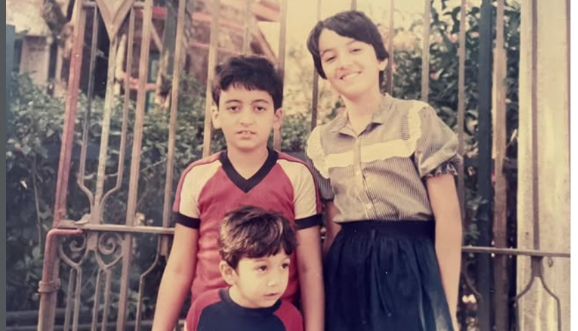 सलमान- अमिताभ के साथ किया काम, 52 की उम्र में दिखती है 25 की, पीक पर रचाई शादी, आज चिकन बेच कर करती है खूब कमाई