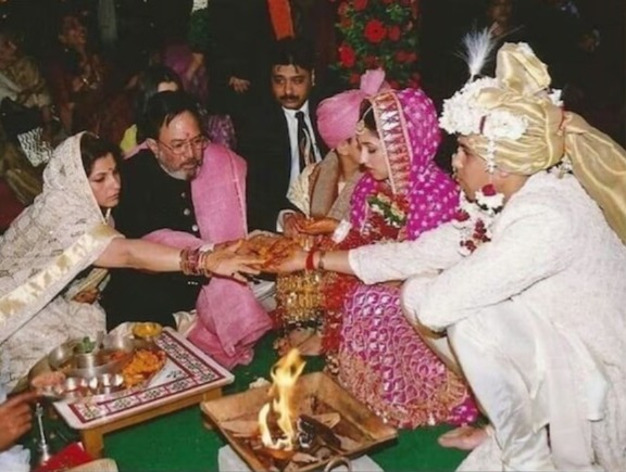 कौन हैं राजेश खन्ना के छोटे दामाद? जिनकी कमाई के आगे साल में 3-4 फिल्में करके भी पीछे रह जाते हैं अक्षय कुमार