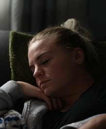 7 Tips To Help You Sleep Faster And Better