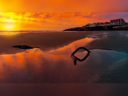 लद्दाख में दिखा खौफनाक लाल आसमान, 2003 के बाद आया सबसे बड़ा सौर तूफान, क्या है खतरा?