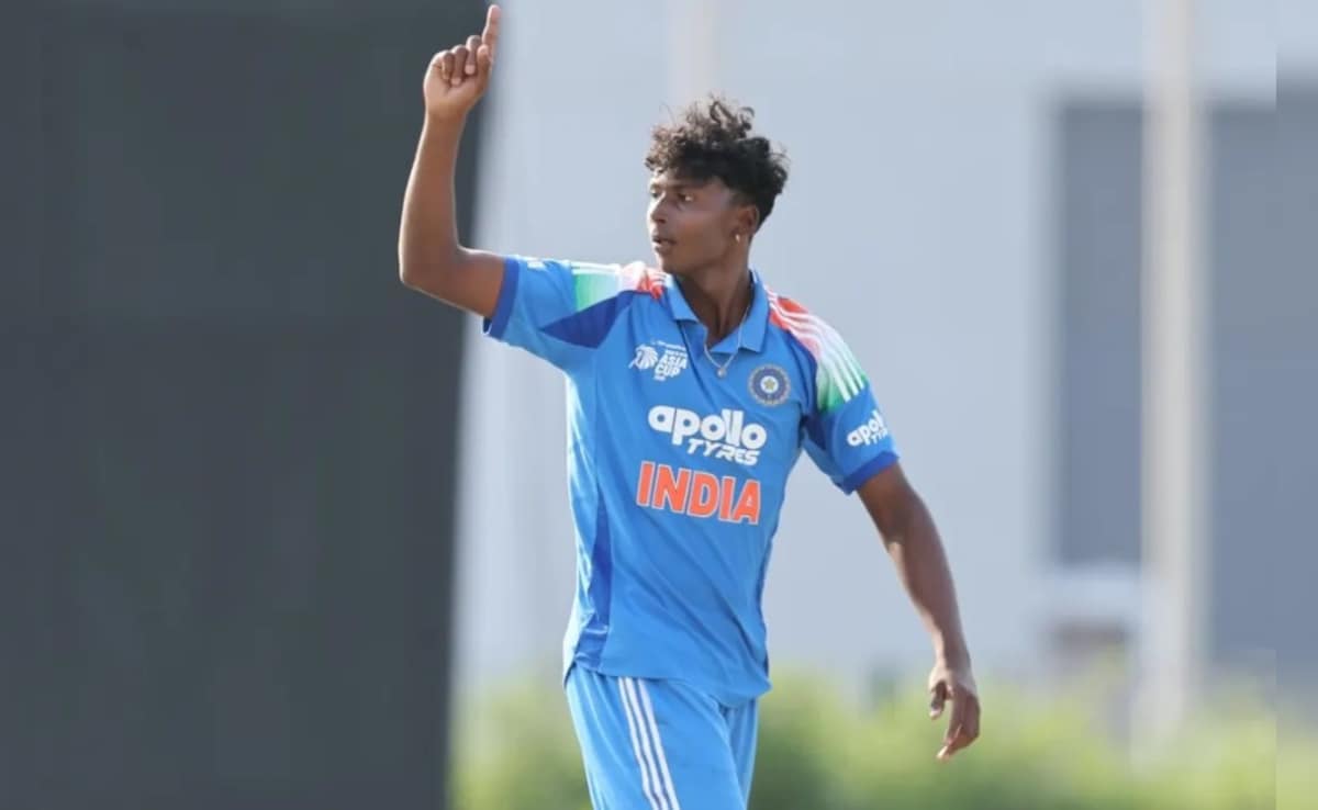 IND vs BAN U19 World Cup LIVE Score: जवाद अबरार आउट, भारत को मिली पहली सफलता, हेनिल ने पकड़ा गजब का कैच