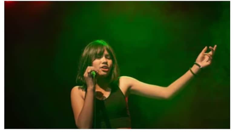 धुरंधर के म्यूजिकल सफलता के पीछे है इस 22 साल की लड़की का हाथ, जानें कौन हैं डियाफी लामारे ?