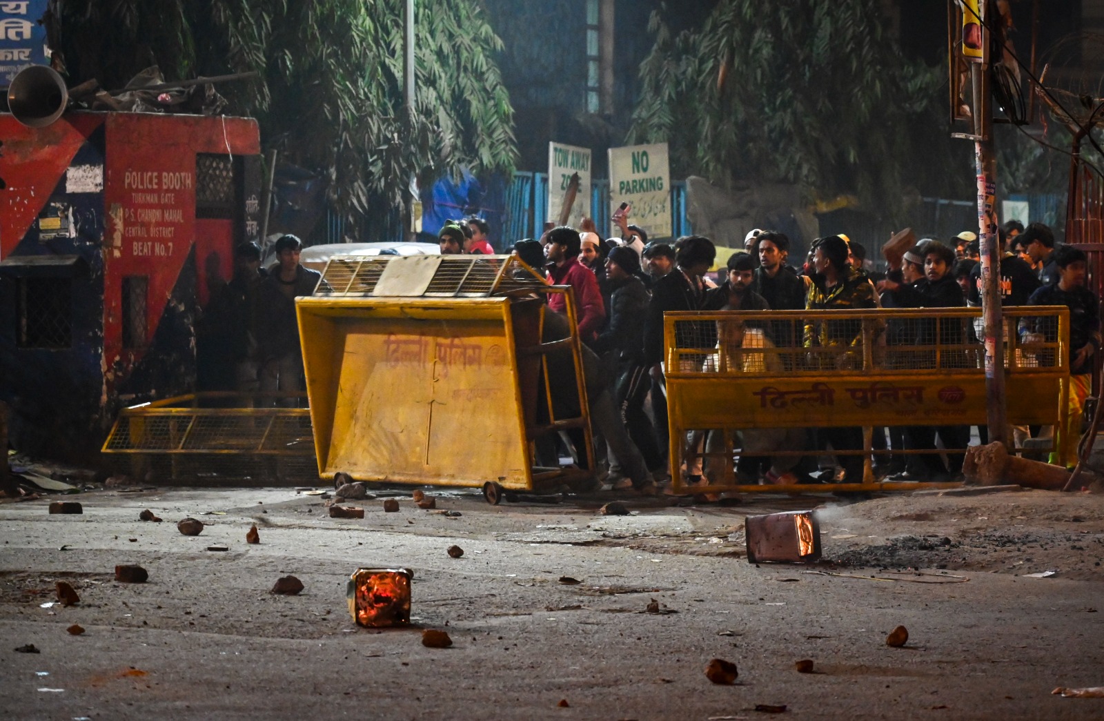 दिल्ली में तुर्कमान गेट के पत्थरबाजों का क्या होगा? पढ़िए FIR में क्या-क्या है