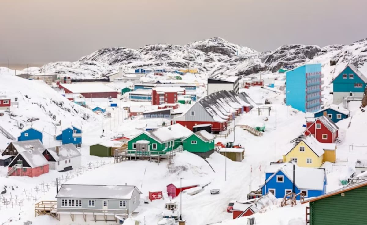 The size of a home depends on the number of people. For a family of four, a four-bedroom apartment is allotted. Photo: Unsplash