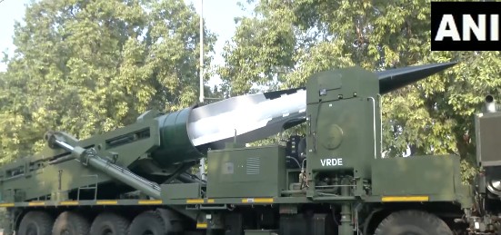 26 जनवरी की परेड में पहली बार दिखेगा भारत का ये 'ब्रह्मास्त्र', जिसे दुश्मन के रडार पकड़ ही नहीं सकते