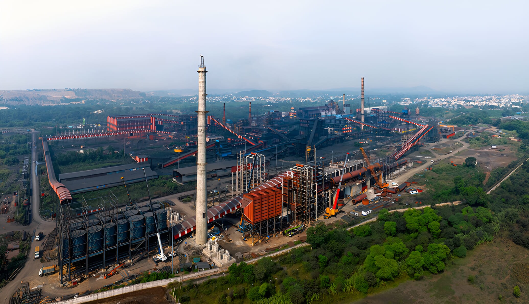 Lloyds Metals Buys Nearly 80% Stake Thriveni Earthmovers