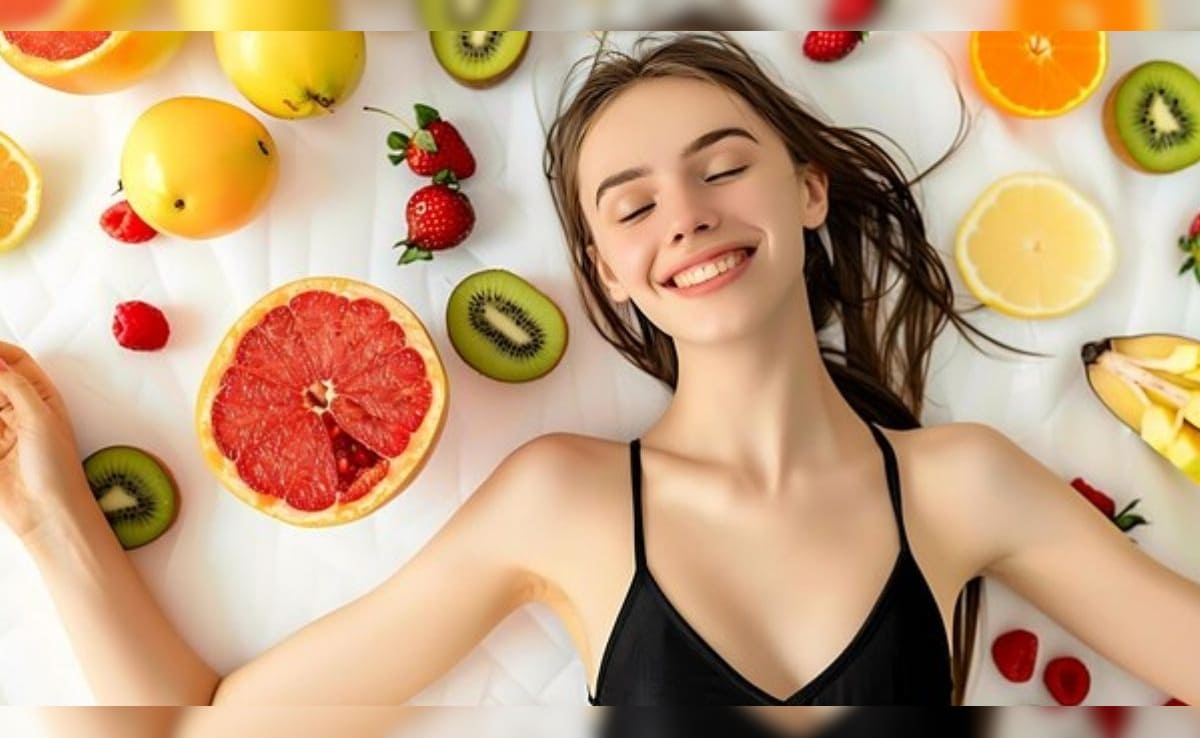 Fruits For Glowing Skin: सर्दी में पानी है चमकदार त्वचा, तो हर दिन ये 3 फलों को खाना कर दें शुरू, सेहत को भी मिलेंगे कई फायदे