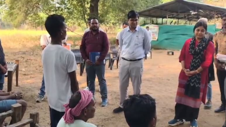 वो गांव, जहां आजाद भारत में पहली बार पहुंचे कलेक्टर.. गांव वालों ने सुना दी अपनी समस्याएं