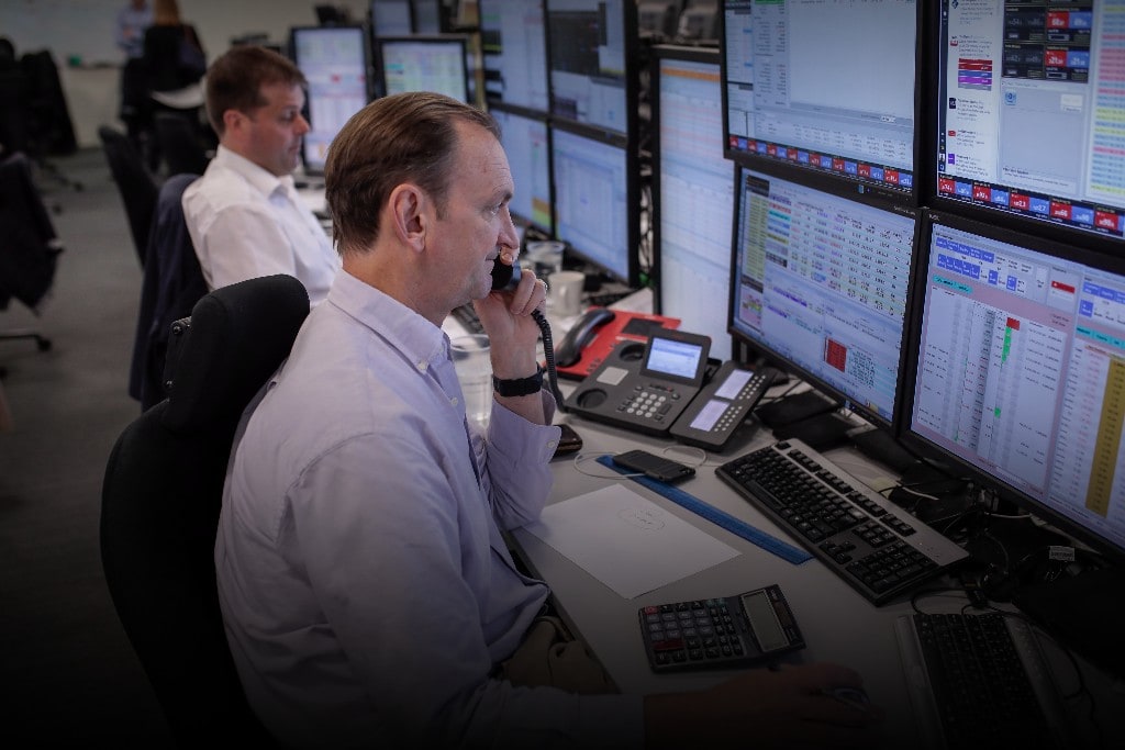 Sensex, Nifty Hold Weekly Gains Amid Volatile Trade