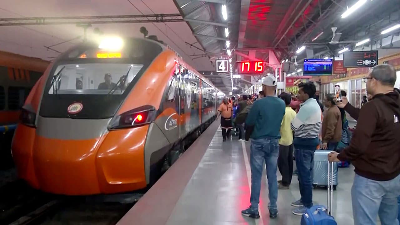 First Vande Bharat Sleeper Train Makes Inaugural Journey From Kamakhya to Howrah