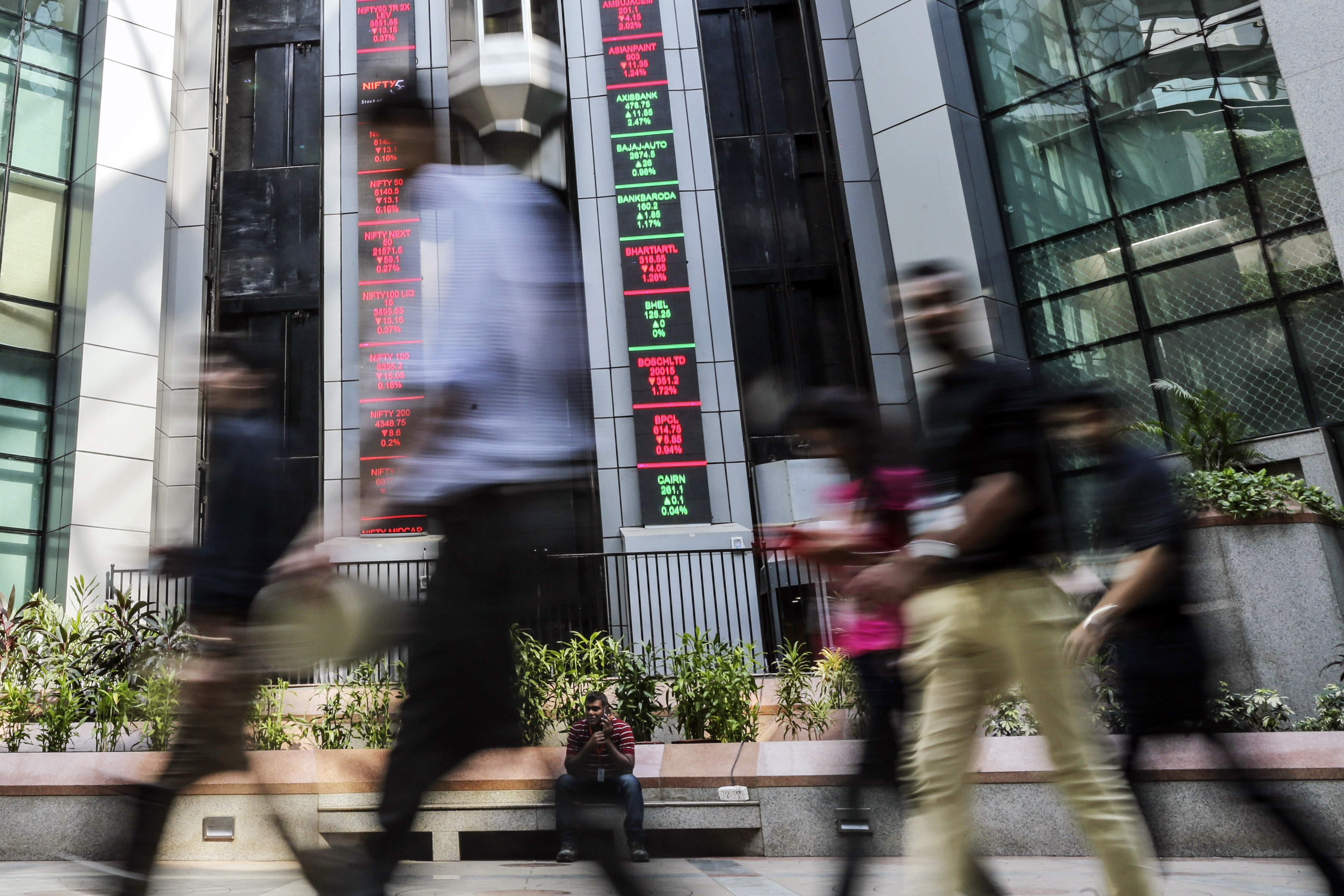 Sensex, Nifty Close Higher After Two-Week Rout