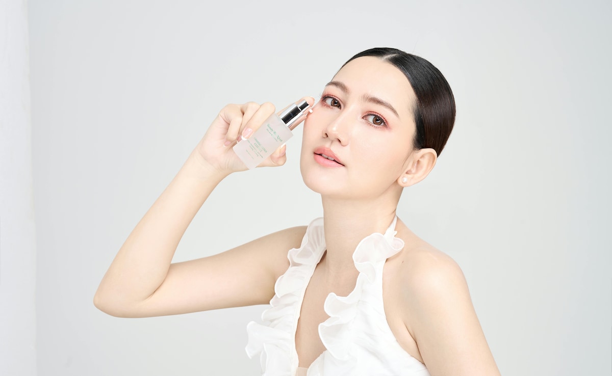 महंगे फेस वॉश की जगह डॉ. द्वारा बताए किचन में मौजूद इन 2 चीजों का करें इस्तेमाल, ग्लास सा चमकेगा चेहरा