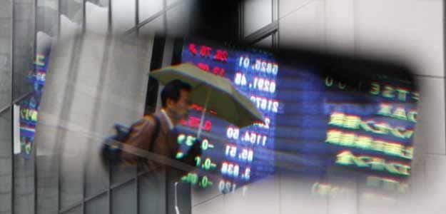 Asia Stocks Up But Wary of China Data, Oil Pressured
