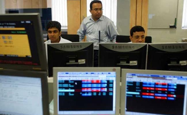 Markets End Flat, Gains In Oil Firms Offset Losses In IT, Pharma: 10 Points