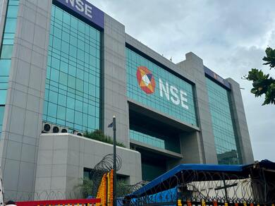 Stock Market Today: Sensex Ends Over 700 Points Down; Nifty Falls Over 1% As HDFC Bank Drags