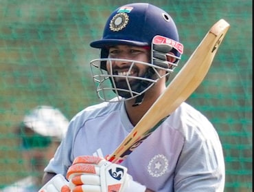 Ind vs Nz: टीम इंडिया को बड़ा झटका,  चोटिल ऋषभ पंत न्यूजीलैंड के खिलाफ पूरी सीरीज से बाहर