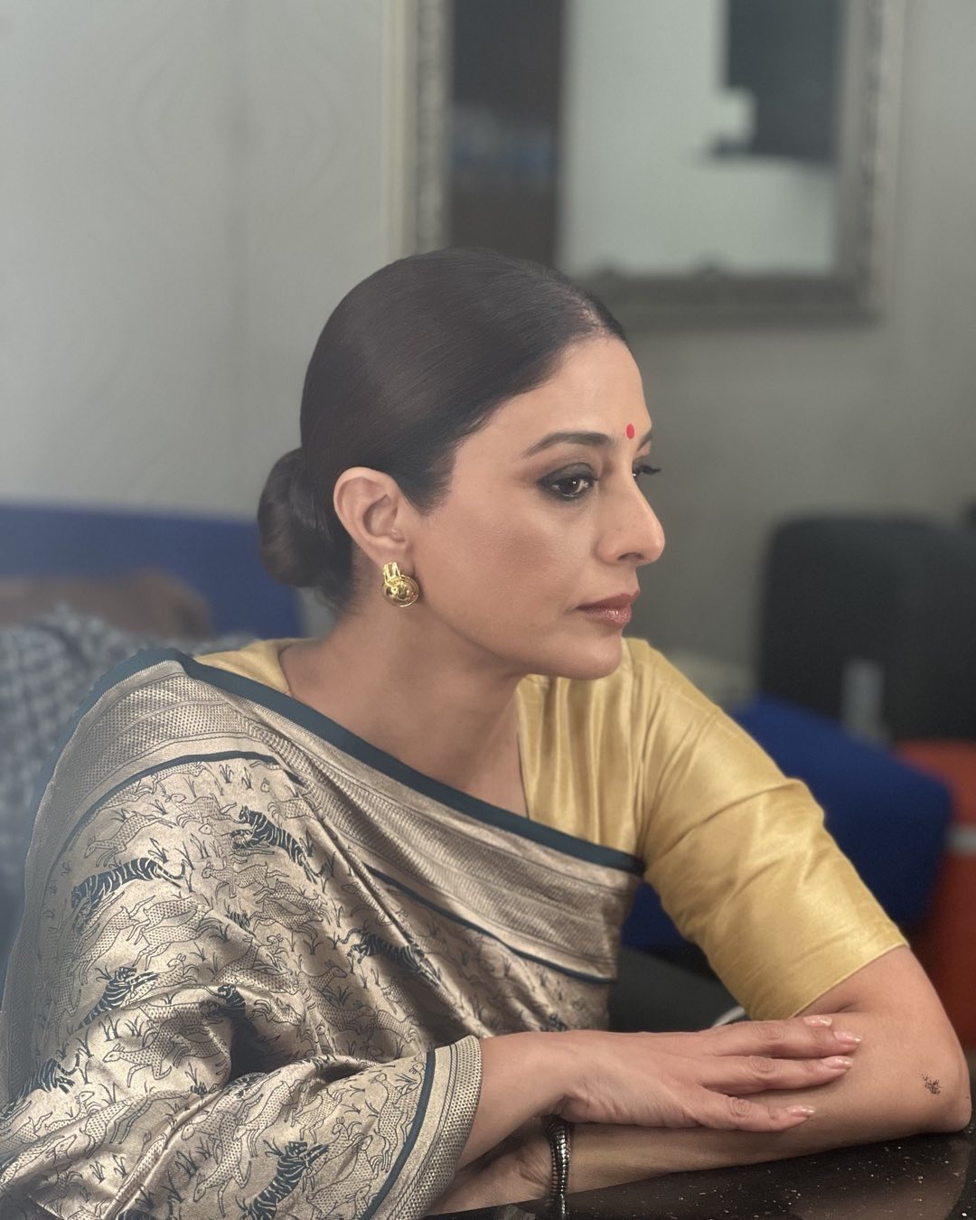 तब्बू की मौसी हैं फरहान अख्तर की सौतेली मां, भांजी को गले लगाकर हुईं इमोशनल