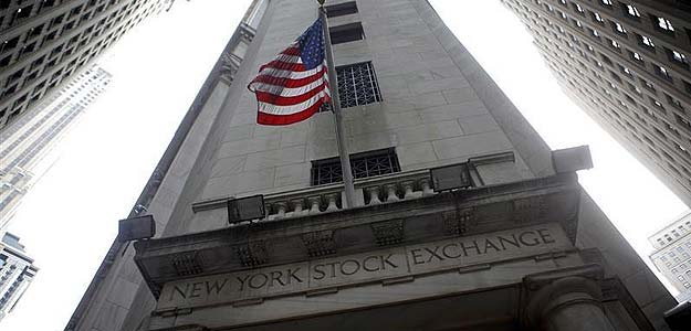 Wall Street drops on uncertainty about Cyprus