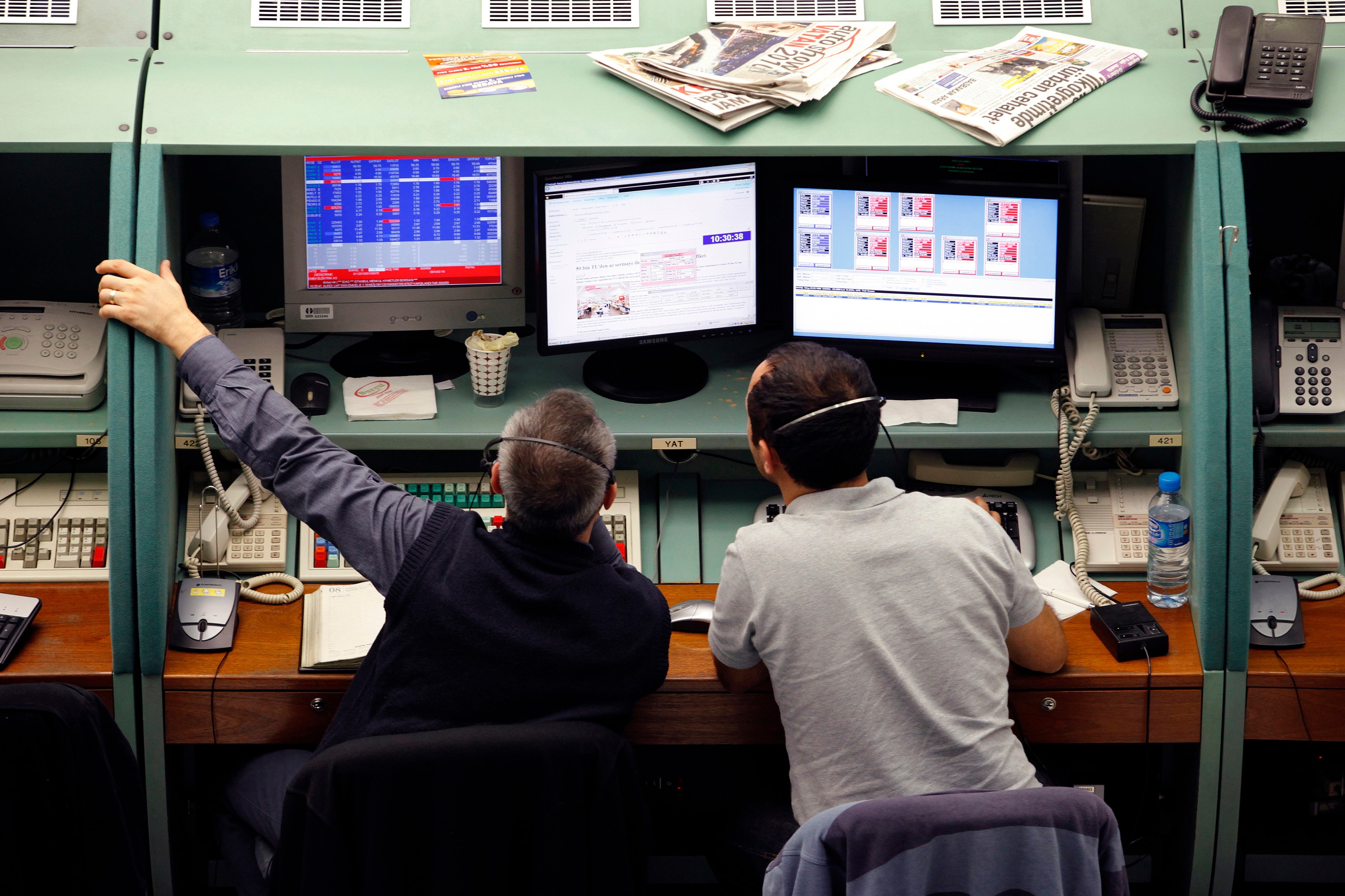 Sensex, Nifty Log Weekly Losses As PM Modi Faces Trust Vote