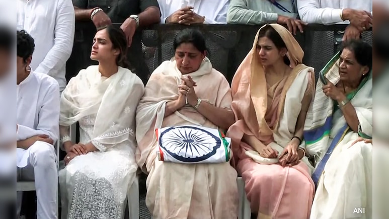 सुनेत्रा पवार: एक मौन नेता या &lsquo;वहिनी&rsquo; से सत्ता के शिखर तक का सफर