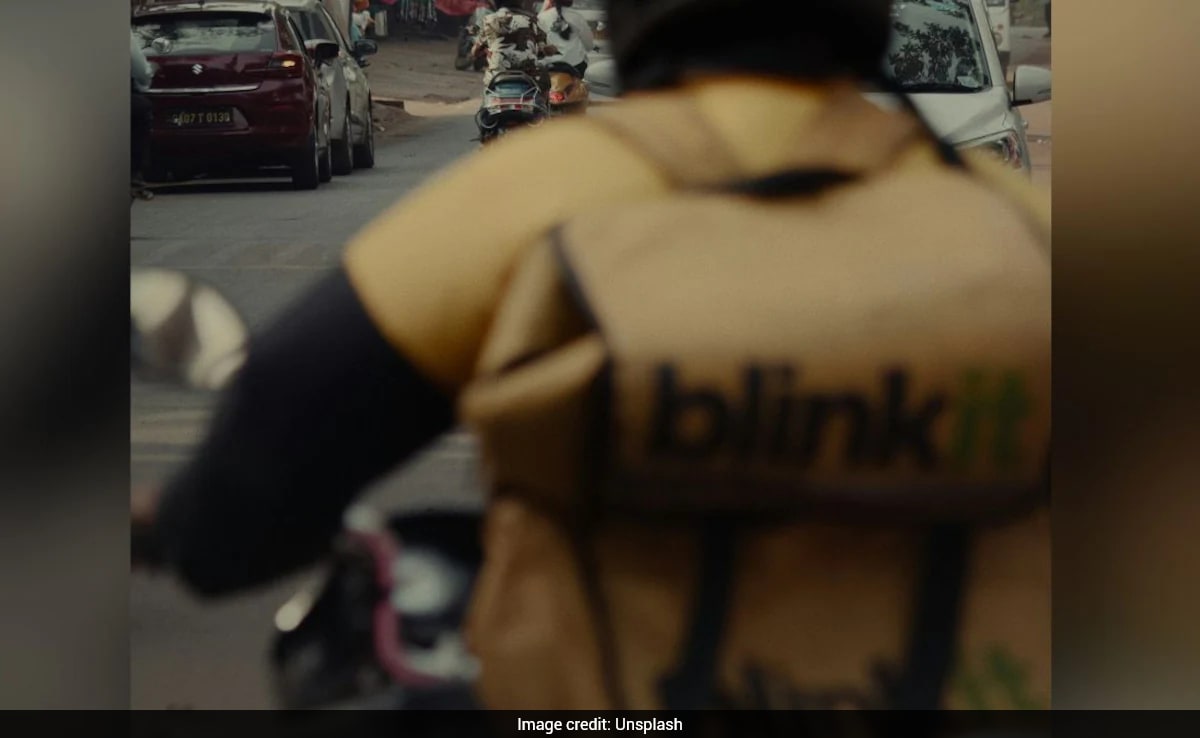 Blinkit Delivery Partner Shows Kindness During Hospital Emergency