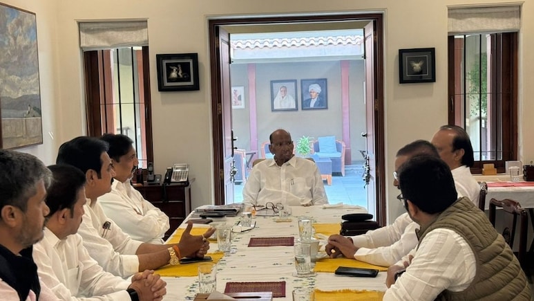 12 फरवरी को होना था NCP का मर्जर, 17 जनवरी को हुई थी शरद-अजित की मुलाकात, बैठक का EXCLUSIVE VIDEO