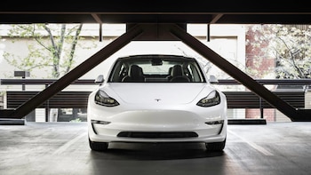 SpaceX+Tesla=Berkshire Hathaway? Chamath Palihapitiya Weighs In