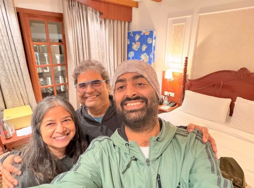 Vishal Bhardwaj Calls Arijit Singh's Retirement "Unfair": "Take Back Your <i>Sanyaas</i>"