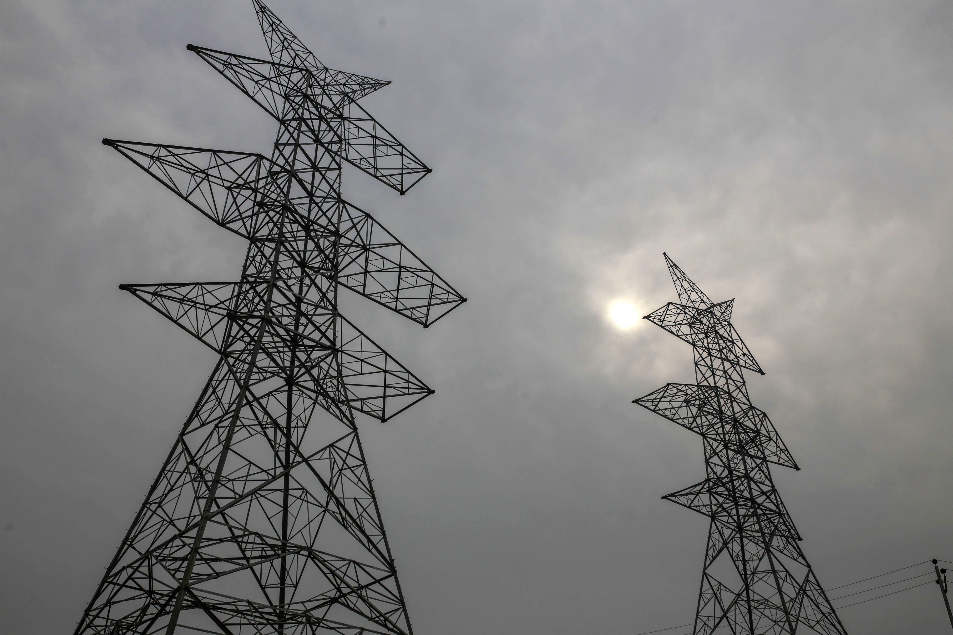 Cabinet To Consider REC Stake Sale To PFC On Dec. 6