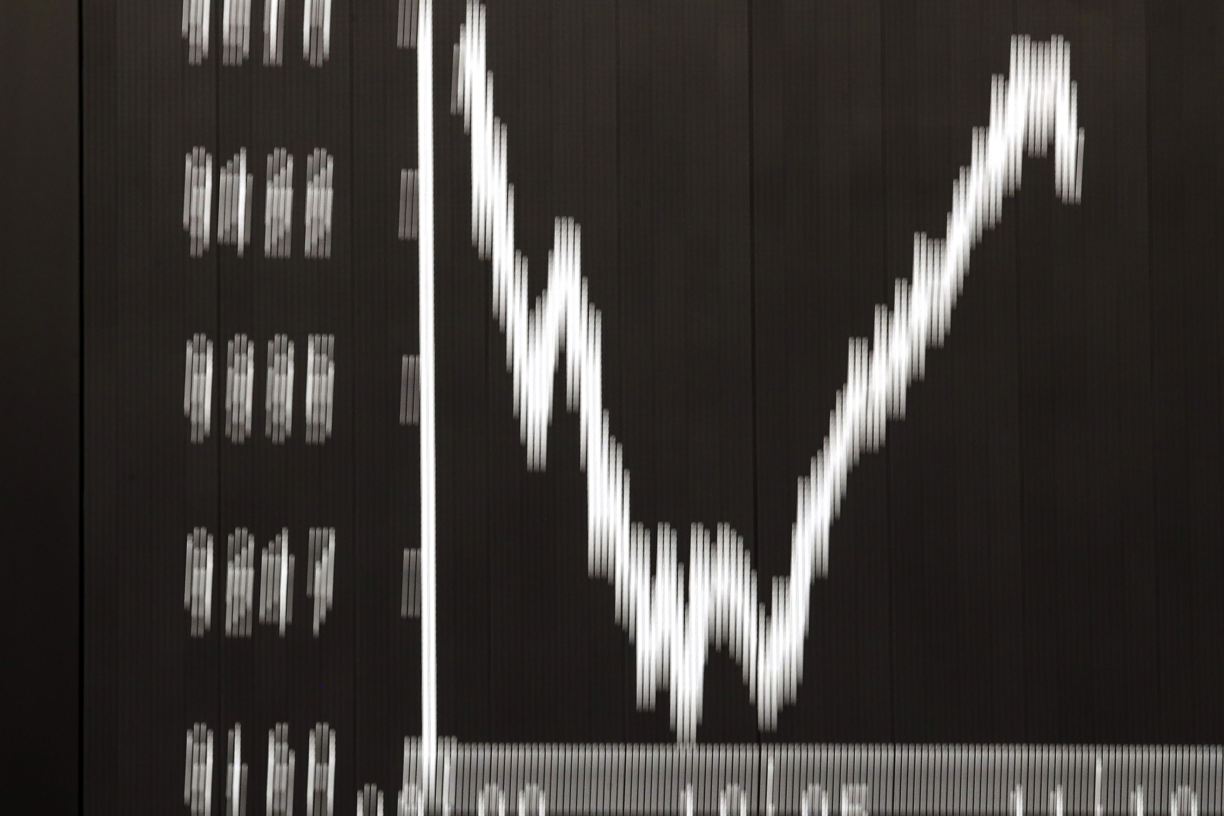 Sensex Ends Higher For The 10th Day Led By Banks, I.T.