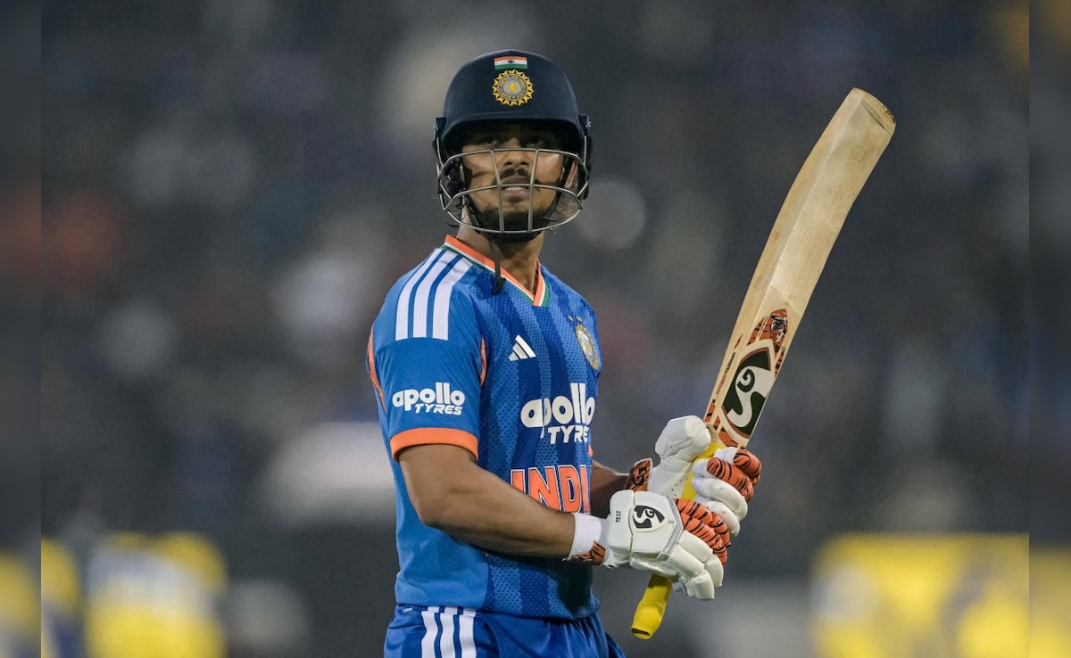 IND vs NZ LIVE Score: 3 चौके, 2 छक्के, ईशान किशन आउट, भारत को लगा दूसरा झटका