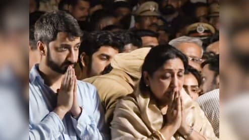 Sunetra Pawar Reaches Mumbai, Set To Become State's First Woman Deputy Chief Minister