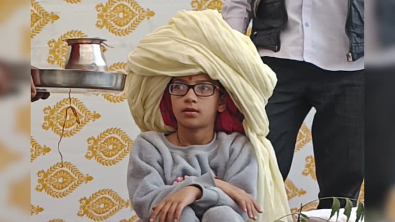 पिता के निधन के बाद 7 साल की भव्या ने निभाई पगड़ी रस्म की परंपरा, इस भावुक पल में हर किसी की आंखें हुई नम