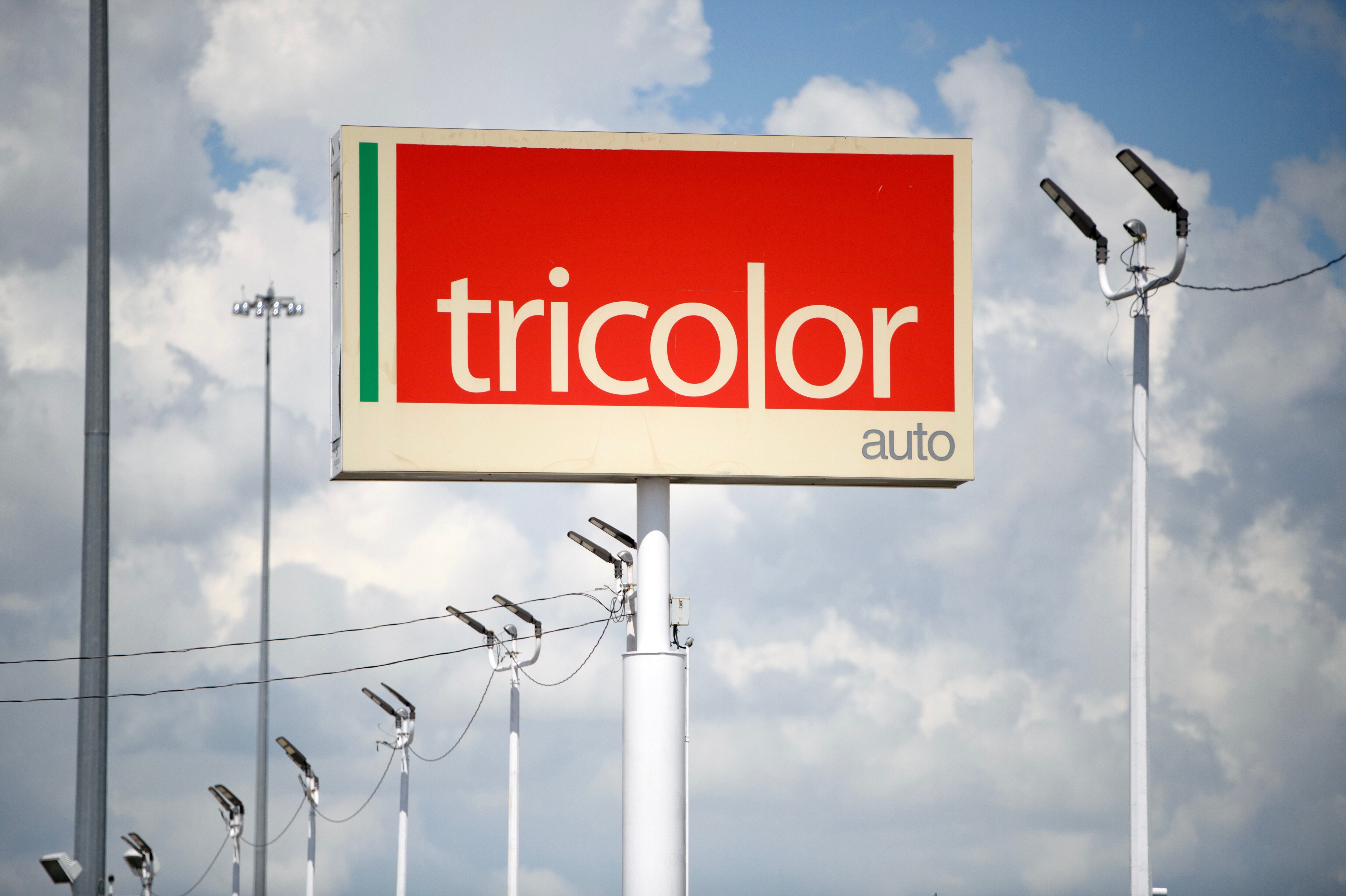 Tricolor Trustee Seeks Control Over 100,000 Subprime Auto Loans