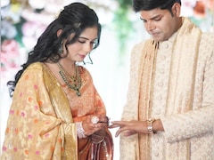 महाकुंभ में हुई मुलाकात, शादी तक पहुंच गई बात, एकदम यूनिक है इस IAS कपल  की लव स्टोरी