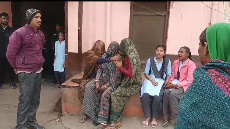 Rajasthan News: गणतंत्र दिवस समारोह में मातम, स्कूल कार्यक्रम में अचानक गिरी छात्रा और चली गई जान