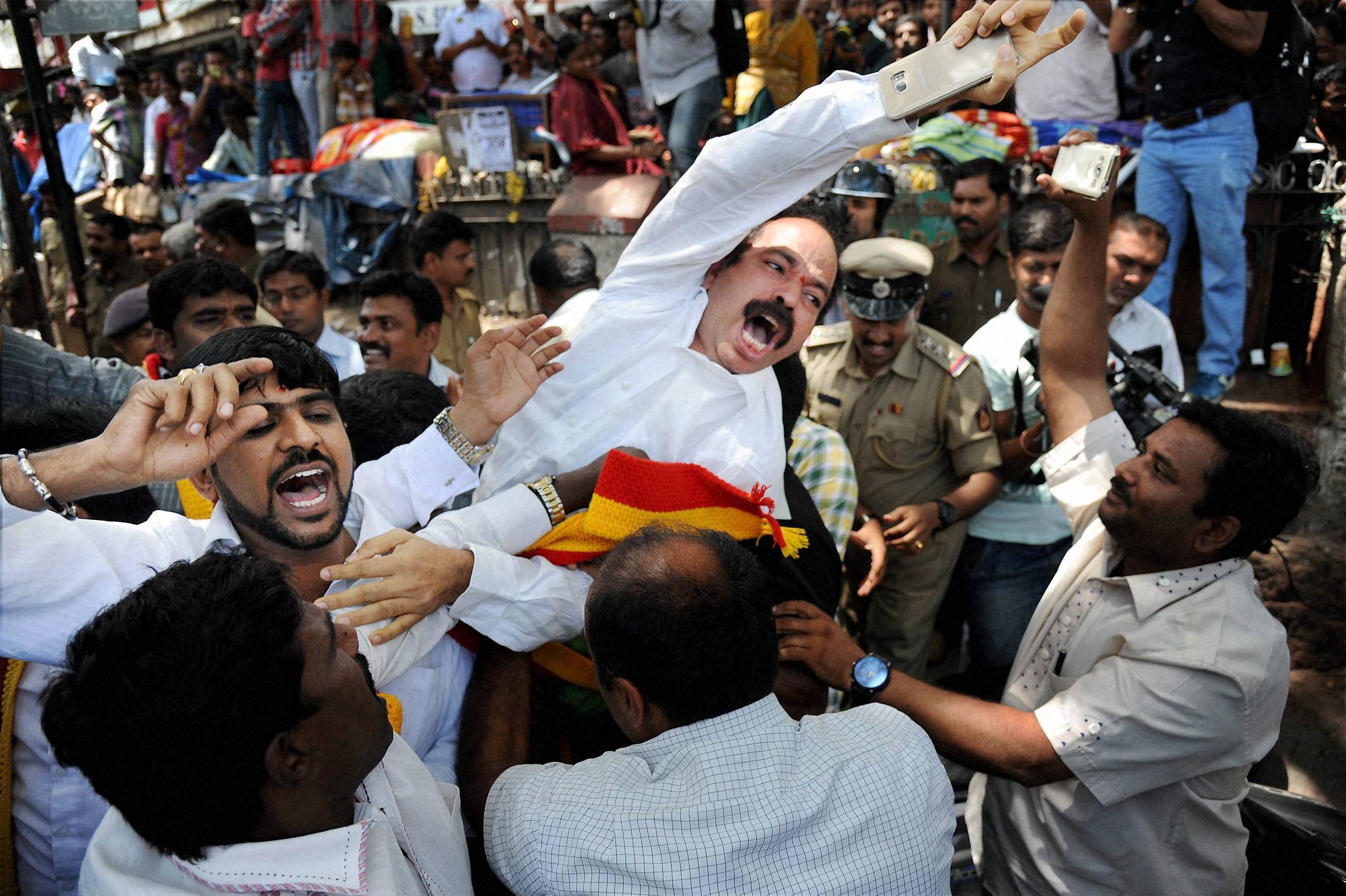 Cauvery Dispute: Supreme Court Warns Karnataka, Tamil Nadu Over Violence