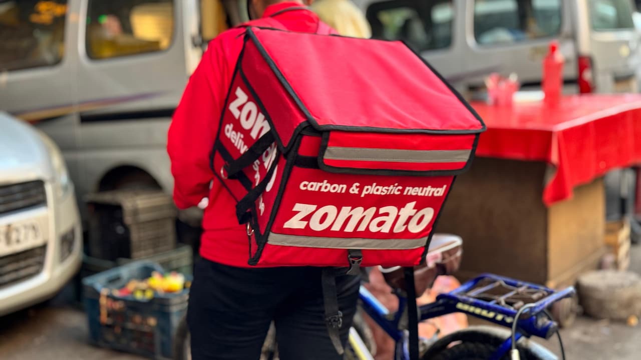 Paying Cash For Your Zomato Order? You May Now Have To Pay Rs 5 Extra