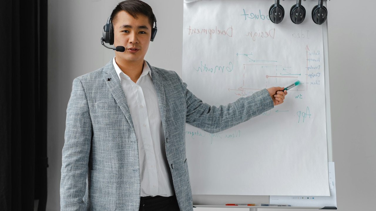 How To Choose A Blazer That Works For Office Wear And Wedding Functions How To Choose A Blazer That Works For Office Wear And Wedding Functions