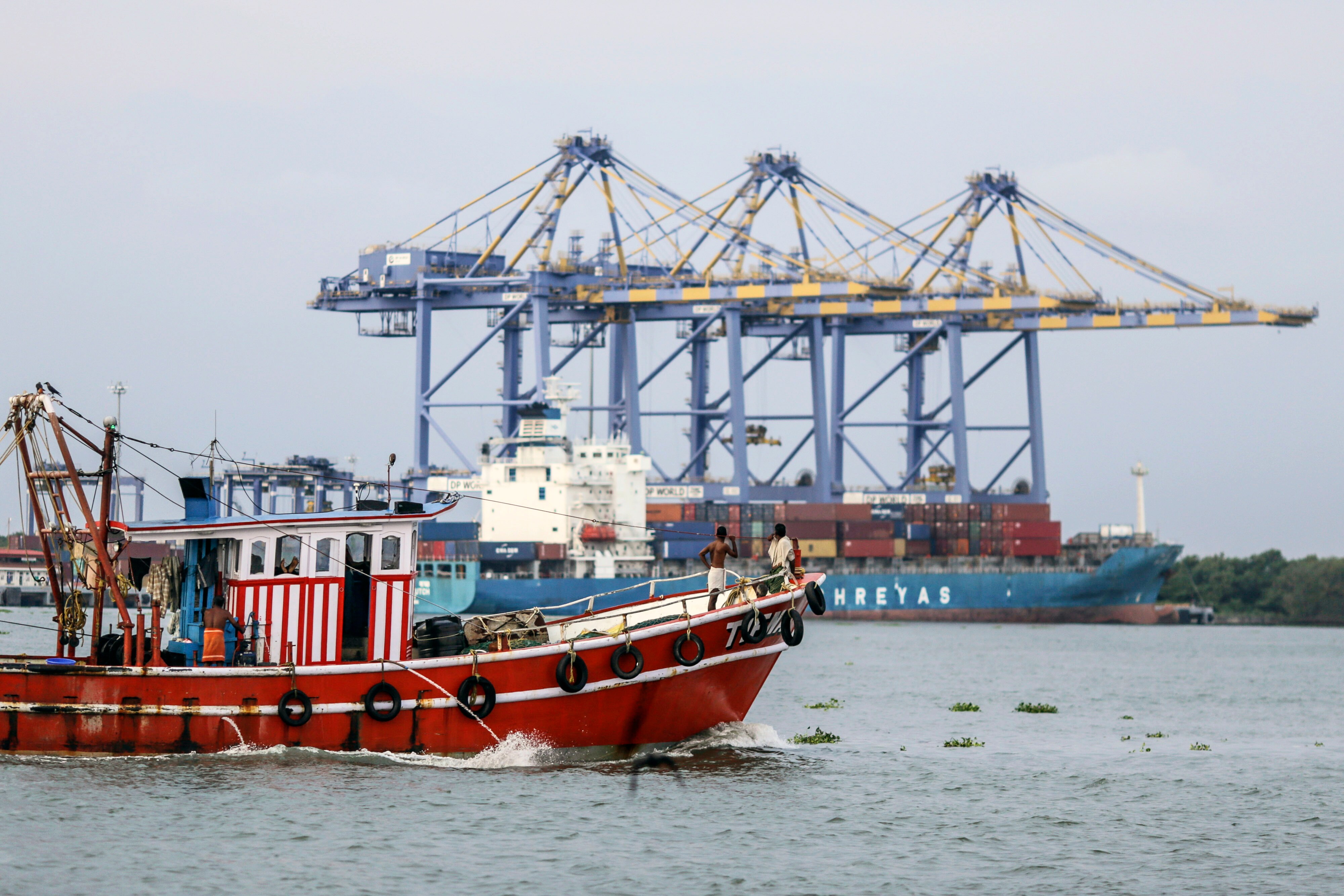 India&rsquo;s Trade Deficit Narrows In September As Exports Bounce Back