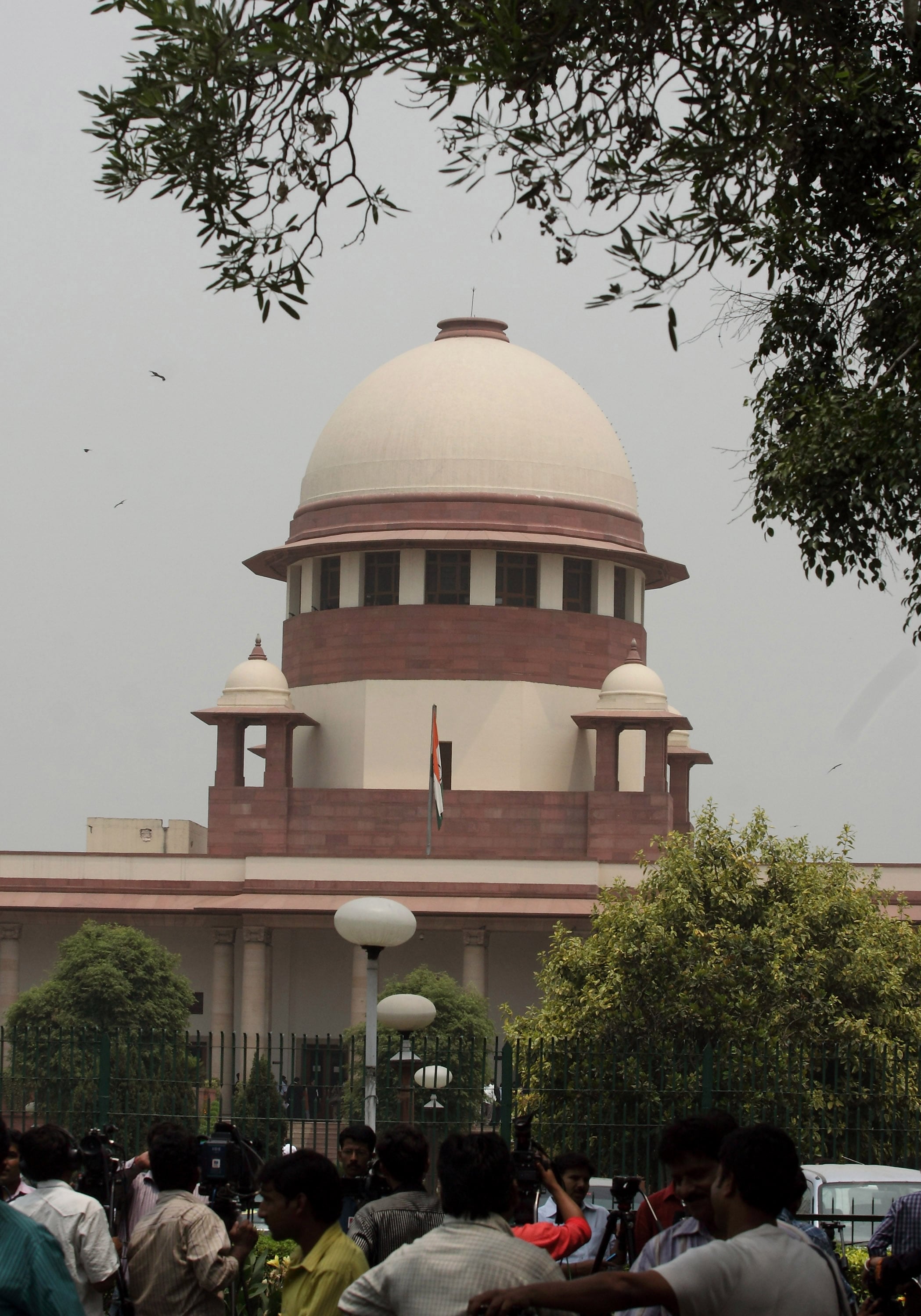 Supreme Court Declines To Pass Orders On Restrictions Imposed In Kashmir