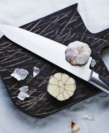 Benefits Of Eating Raw Garlic