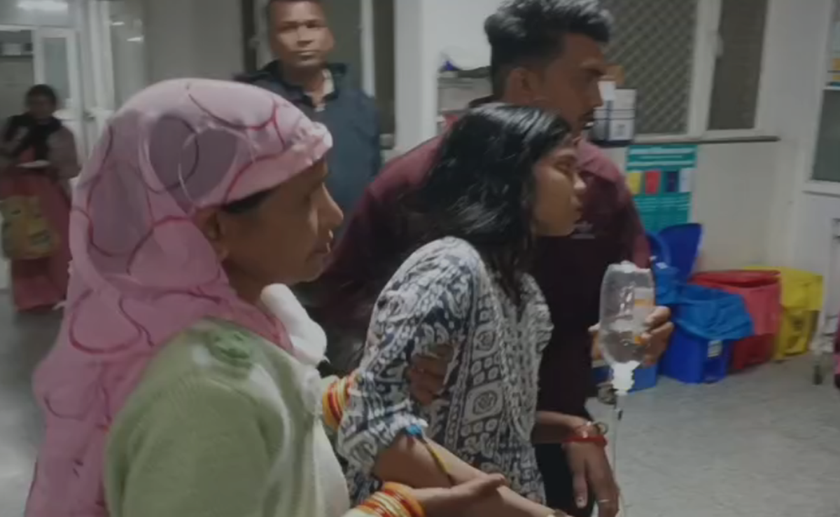 Food Poisoning: छिंदवाड़ा में गाजर का हलवा खाने से 11 लोगों की तबीयत बिगड़ी; 6 जिला अस्पताल रेफर
