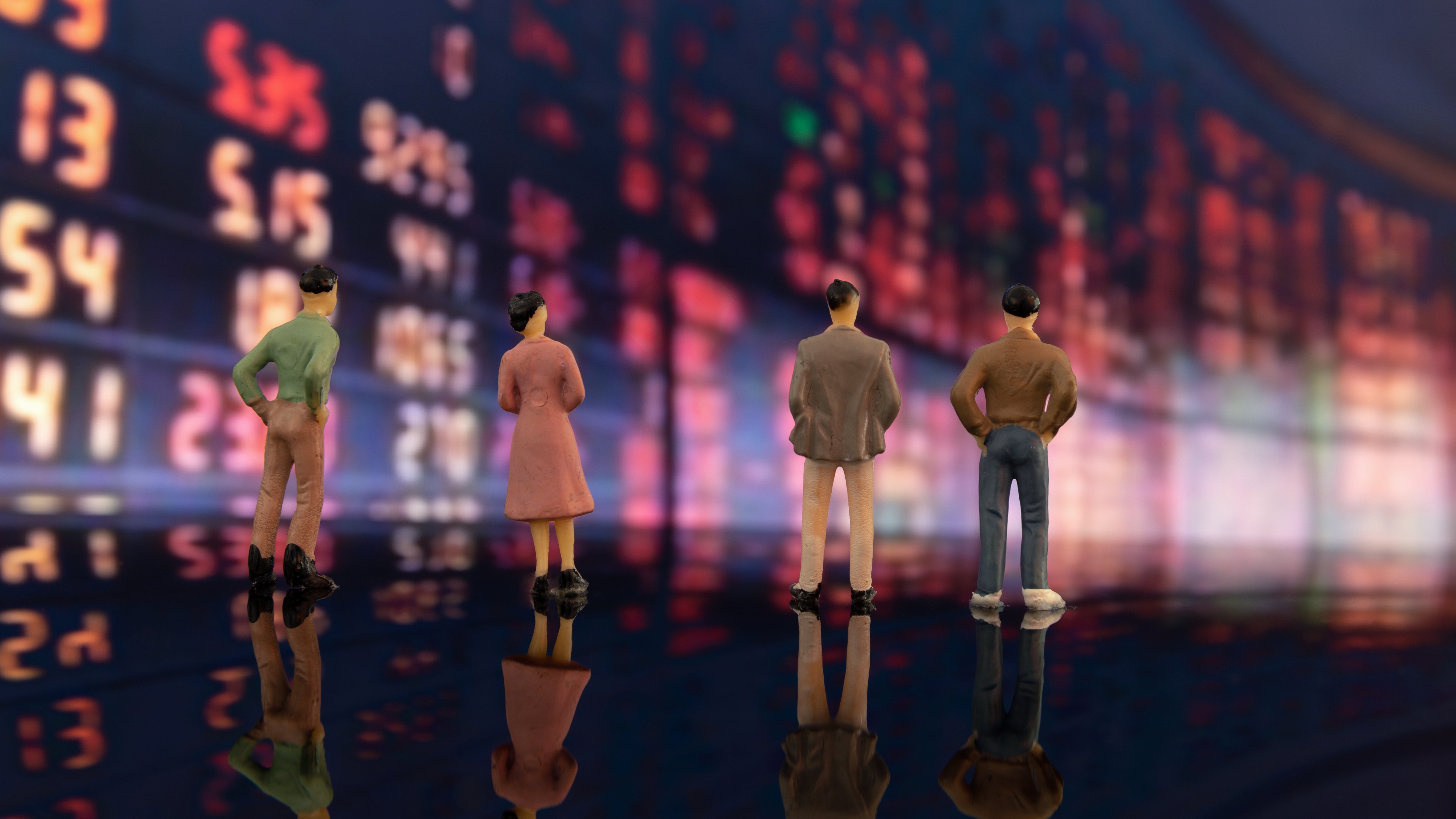 Oberoi Realty, Dalmia Bharat, Metro Brands, Karur Vysya Bank, Ujjivan SFB, Mastek, Shoppers Stop Q2 Review 